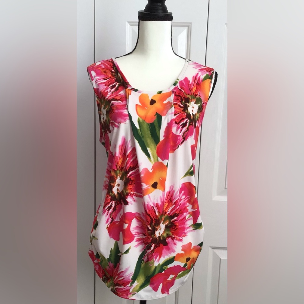 Isabella DeMarco floral sleeveless blouse